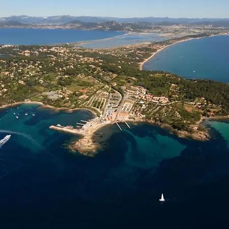 Cocooning Proche Centre Avec Parking, Climatisation * Hyères