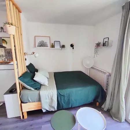 Cocooning Proche Centre Avec Parking, Climatisation Hyères