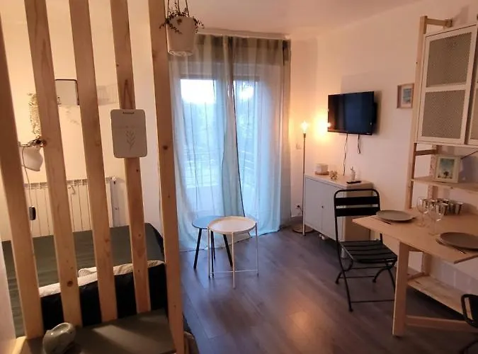 Apartment Cocooning Proche Centre Avec Parking, Climatisation